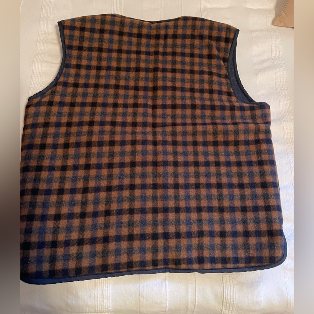 Vest - Picture 2 of 2